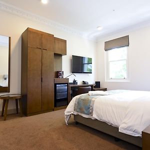 Clarendon Hotel